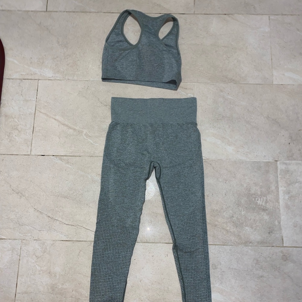 Amazon workout set